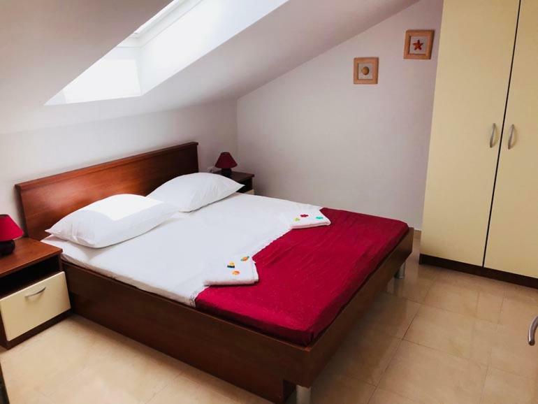 Apartment Vucica Sevid Dış mekan fotoğraf